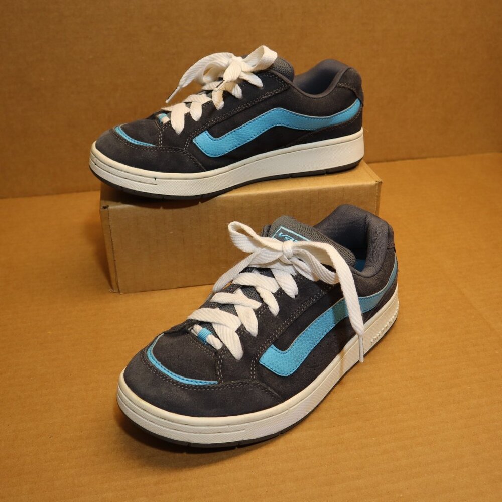 VANS Mannaz -Women sz 9 Charcoal Gray SUEDE Turquoise Leather Skate sneaker Shoe